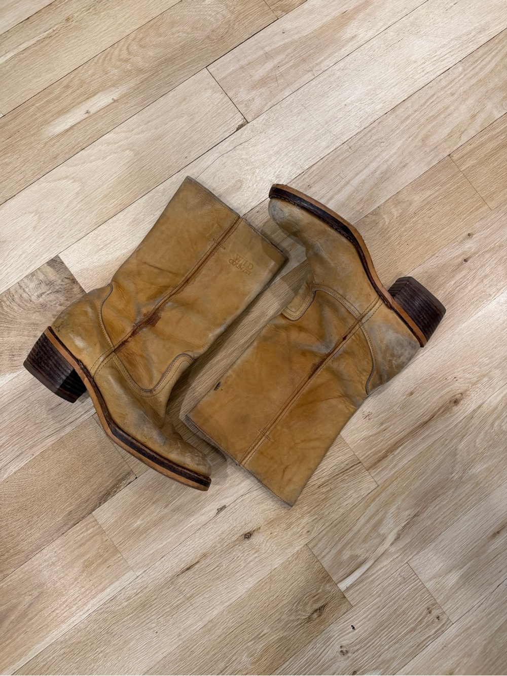 Men’s Vintage Tan Leather Boots